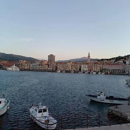 Apartman T V B - Vacanze Imperia